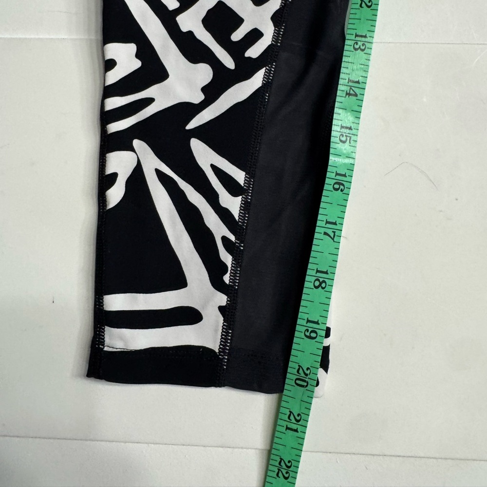 Nike Dri-FIT Womens Leggings Size M Black White Abstract Print Running Athletic - Picture 3 of 7